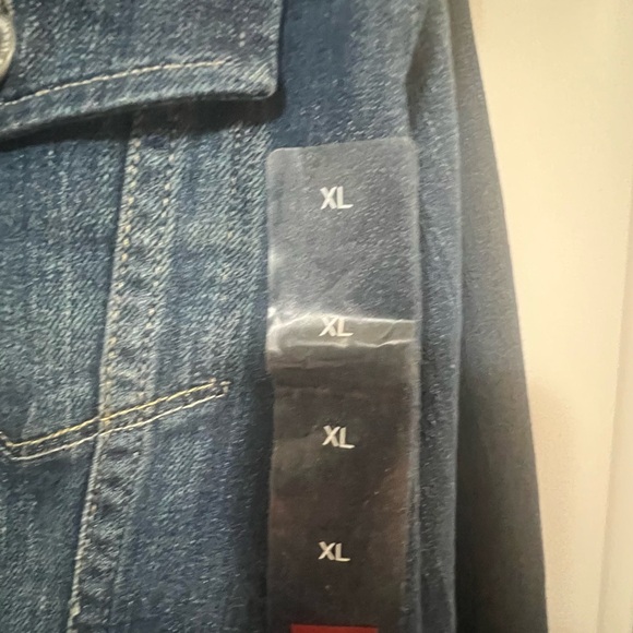 Women’s Levi's Classic Blue Denim Jacket with Brown Label - Picture 4 of 6